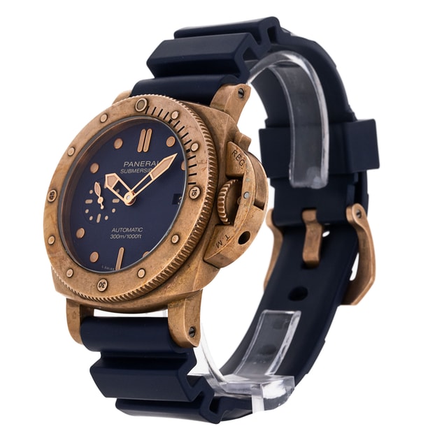 Panerai Submersible PAM01074 Image 2